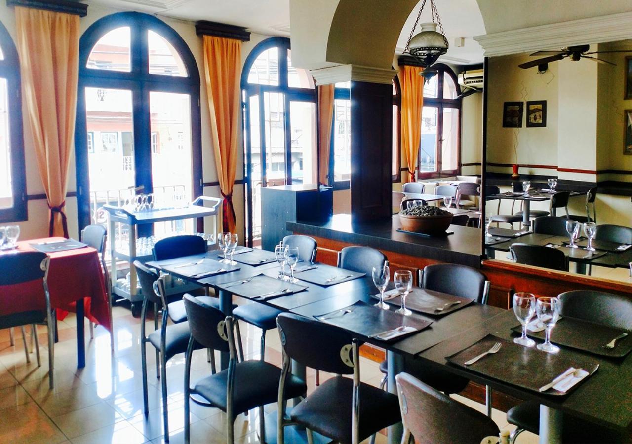 סלטה Hotel Shauard מראה חיצוני תמונה